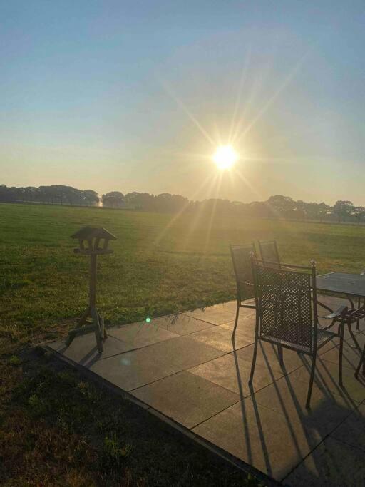 Ut-Huuske Villa Westerbeek Exteriör bild